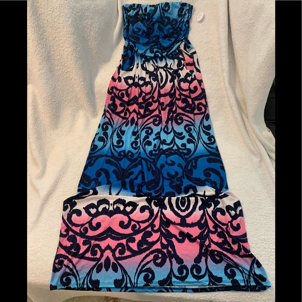 Sleeveless maxi dress.NWT size small
